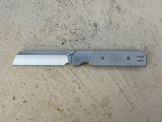 The RR Station 'Silver Twill'